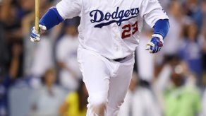Dodgers envían a Adrián González a los Bravos