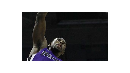 NBA: Kings 96, Bucks 95; Evans lo decide