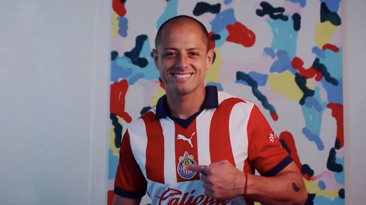 Chicharito Hernández vuelve a las Chivas de Guadalajara