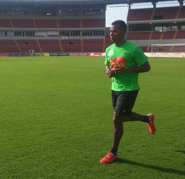 Luis Coco Henríquez se reporta, la selección entrena a puerta cerrada