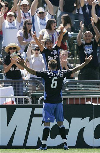 MLS: Earthquakes 3, Galaxy 2; San José sale de mala racha