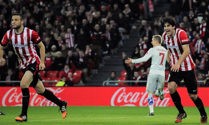 El Atlético remonta con triplete de Griezmann