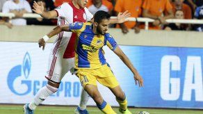 Ajax empata con APOEL en clasificatorio a Liga de Campeones