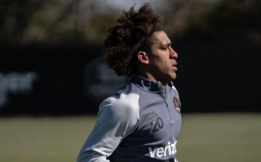 Adalberto Carrasquilla se reportó con el Houston Dynamo