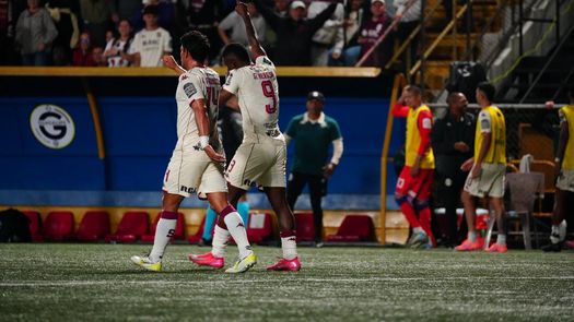 Gustavo Herrera anota en triunfo del Saprissa y celebra entre lágrimas