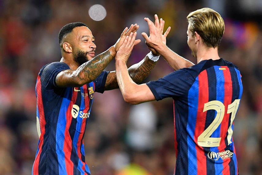 El FC Barcelona confirma las bajas de Frenkie de Jong y Memhpis Depay