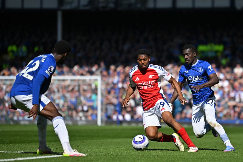 Arsenal empata con el Everton antes de recibir al Real Madrid