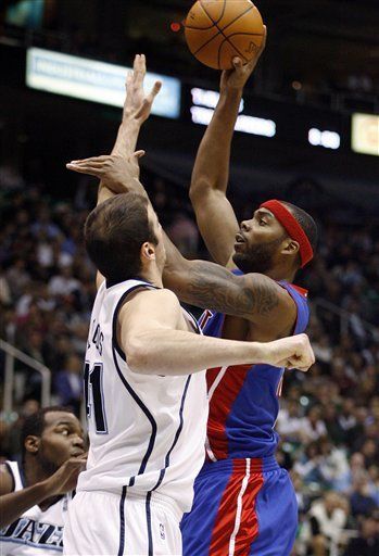 NBA: Jazz 100, Pistons 97; de la mano de Boozer