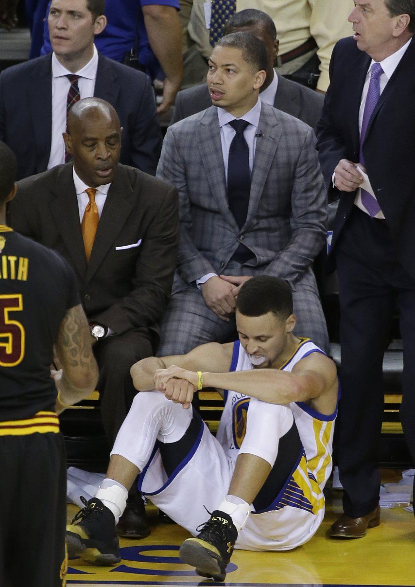 Warriors, de campaña record a colapso histórico