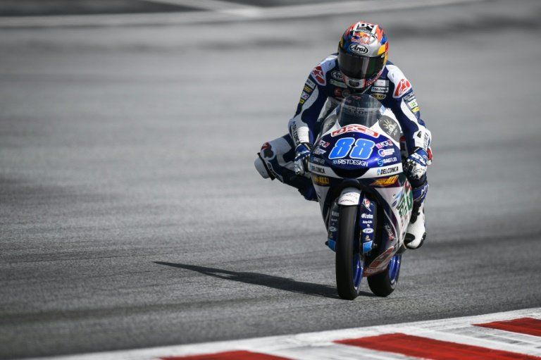 Jorge Martín logra la pole en Moto3 del GP de Gran Bretaña