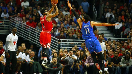Rose anota 29 y Bulls se imponen a Thunder