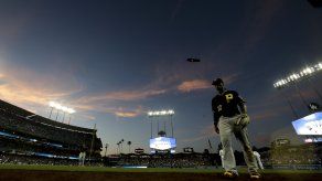 McCutchen luce al bate y Piratas se imponen