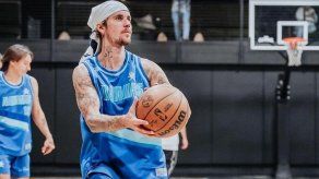 Justin Bieber deslumbra a fanáticos en The League Basketball en Los Angeles