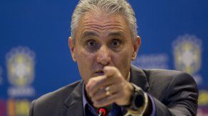 Tite y Brasil buscan más ritmo en los últimos ensayos