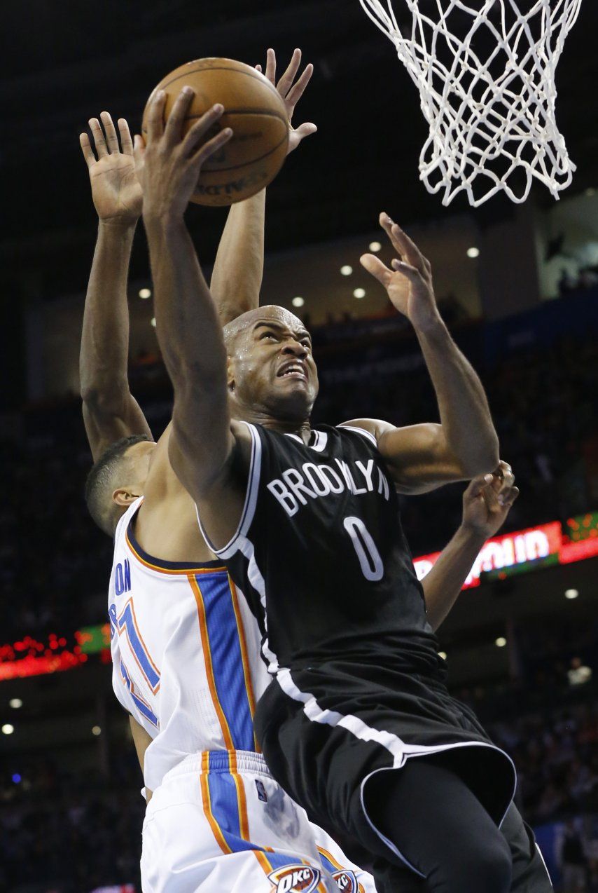 Nets resiste embate y vence a Thunder