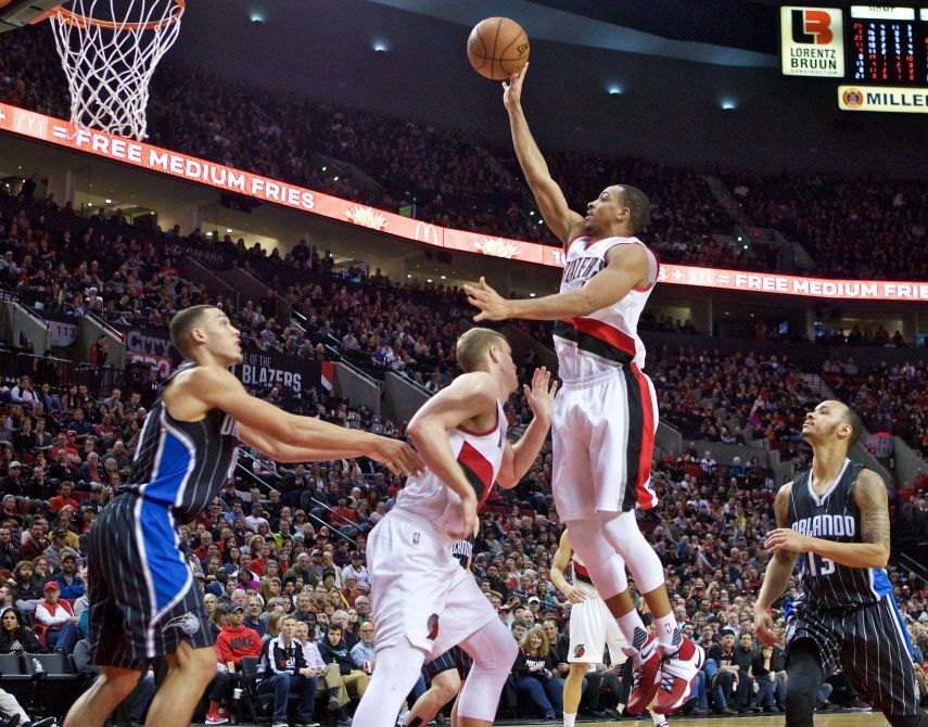 Lillard y los Trail Blazers se imponen 121-84 al Magic