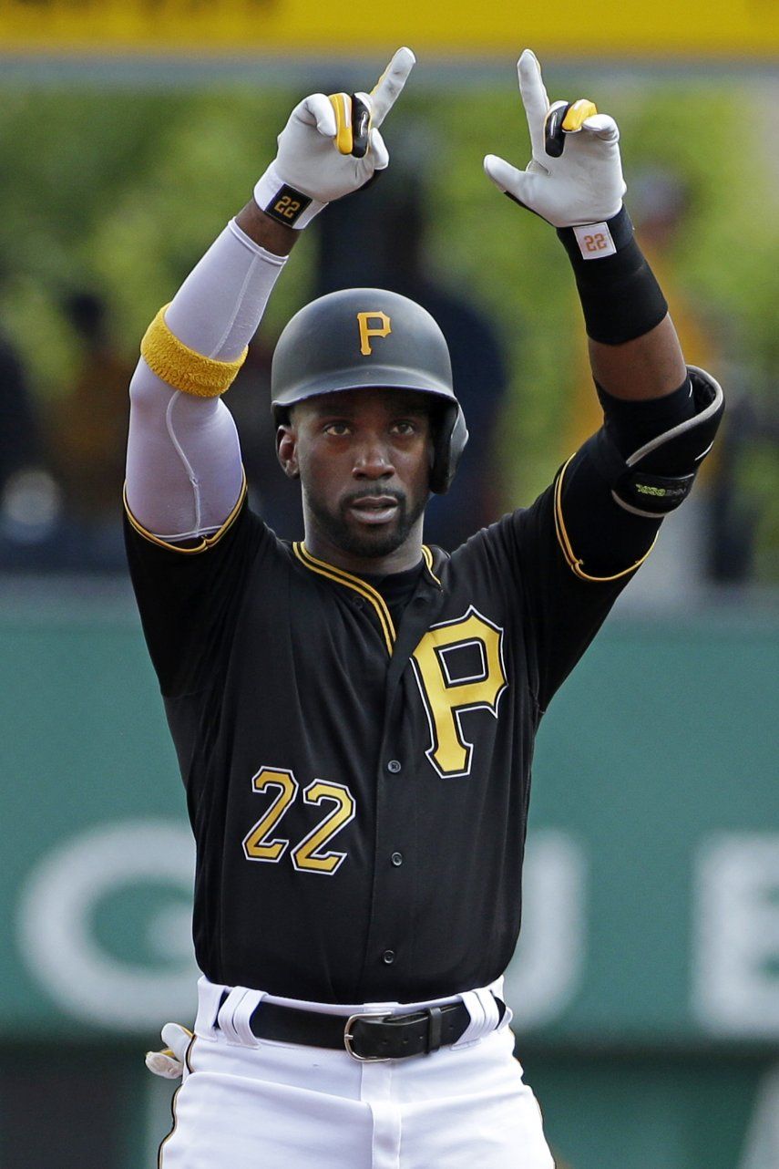 Con hits de Polanco y Freese, Piratas vencen a Filis