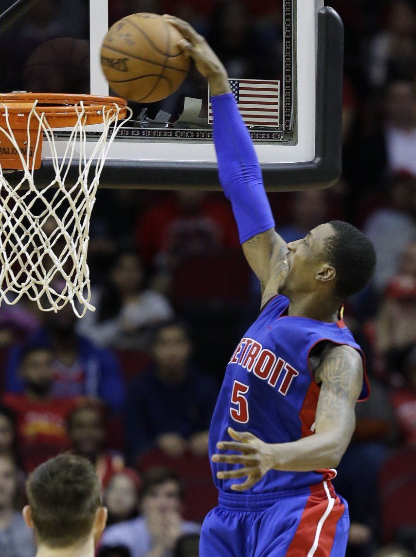 Caldwell-Pope aporta 22 puntos; Pistons vencen a Rockets