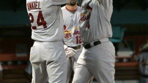 Molina y Piñeiro mantienen a Cardenales en la lucha