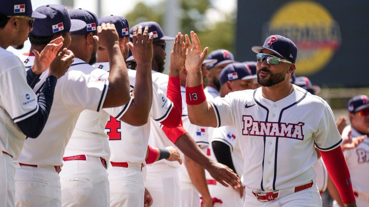 Clásico Mundial 2026: Yadier Molina elogia a los panameños Iván Herrera y Leonardo Bernal Clásico Mundial 2026: Yadier Molina elogia a los panameños Iván Herrera y Leonardo Bernal