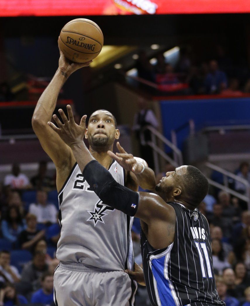 Spurs arrolla al Magic 109-91