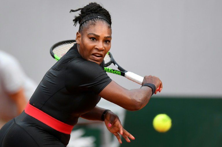 Serena Williams se retira de Roland Garros por lesión antes de su duelo con Sharapova