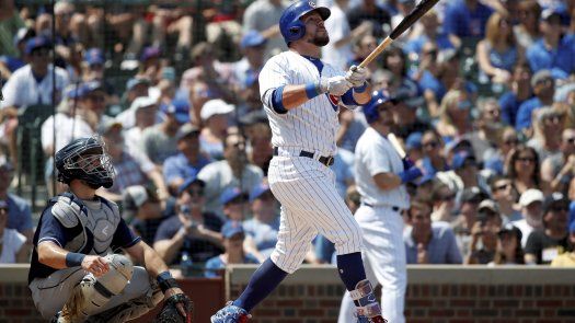 Responden bates de Cachorros en triunfo sobre Padres