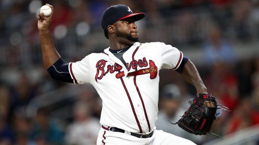 Bravos coloca a dominicano Vizcaíno en lista de lesionados