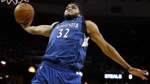 Tiros libres de Wiggins dan victoria a Wolves sobre Pelicans