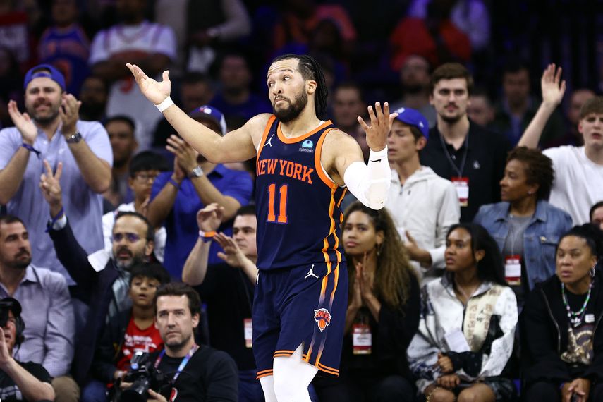NBA: Knicks ganan tercer duelo ante 76ers con un brillante Brunson