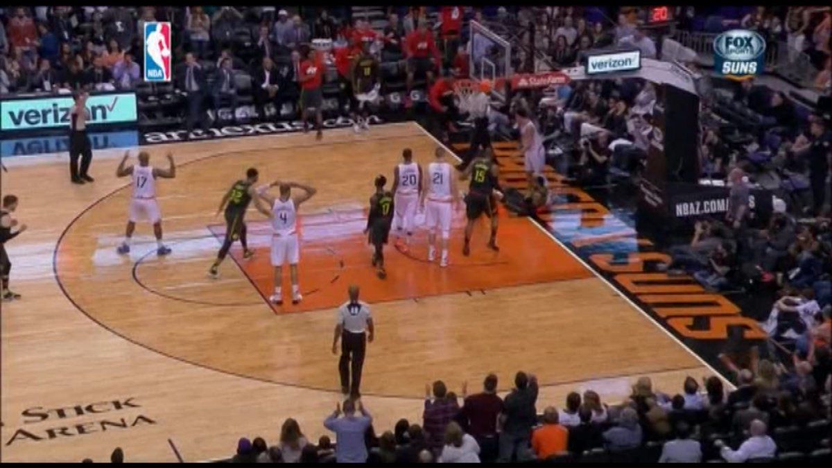 Goodwin define con triple triunfo de Suns ante Hawks