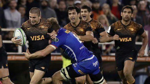 Crusaders empatan pero siguen en cabeza en el Super Rugby