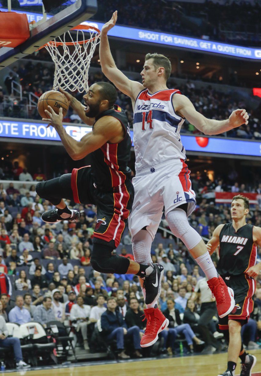 Heat gana 106-012 a Wizards en pos de los playoffs