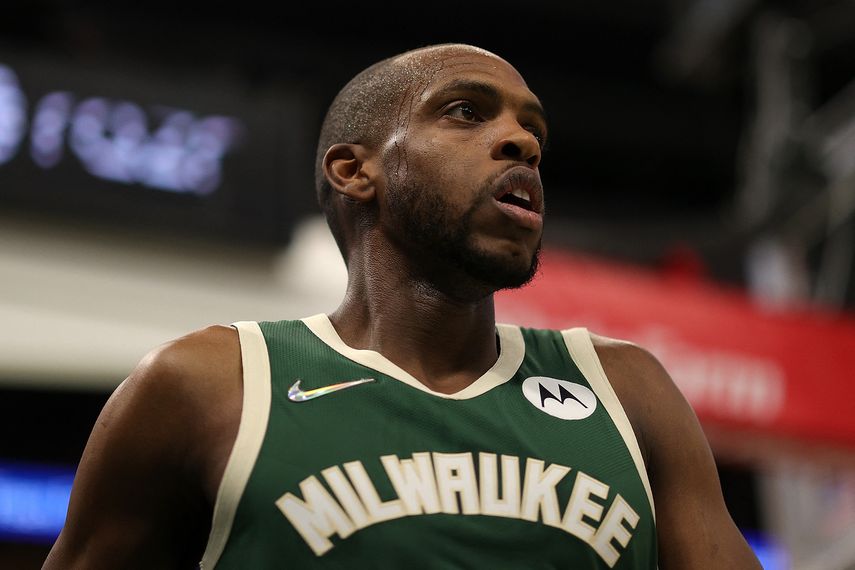 NBA: El alero Khris Middleton es baja 2 semanas por lesión de rodilla