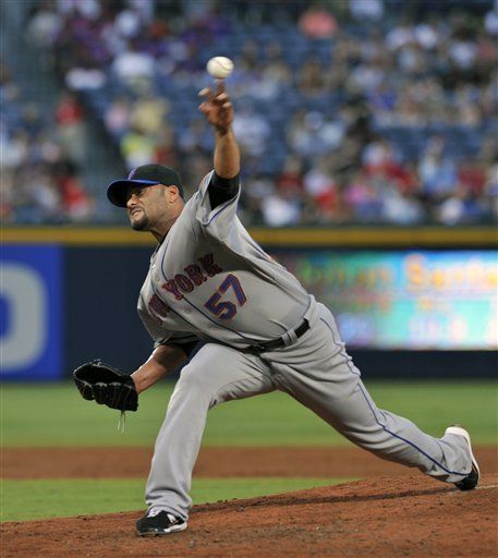 Johan Santana se lesiona, pero gana al fin
