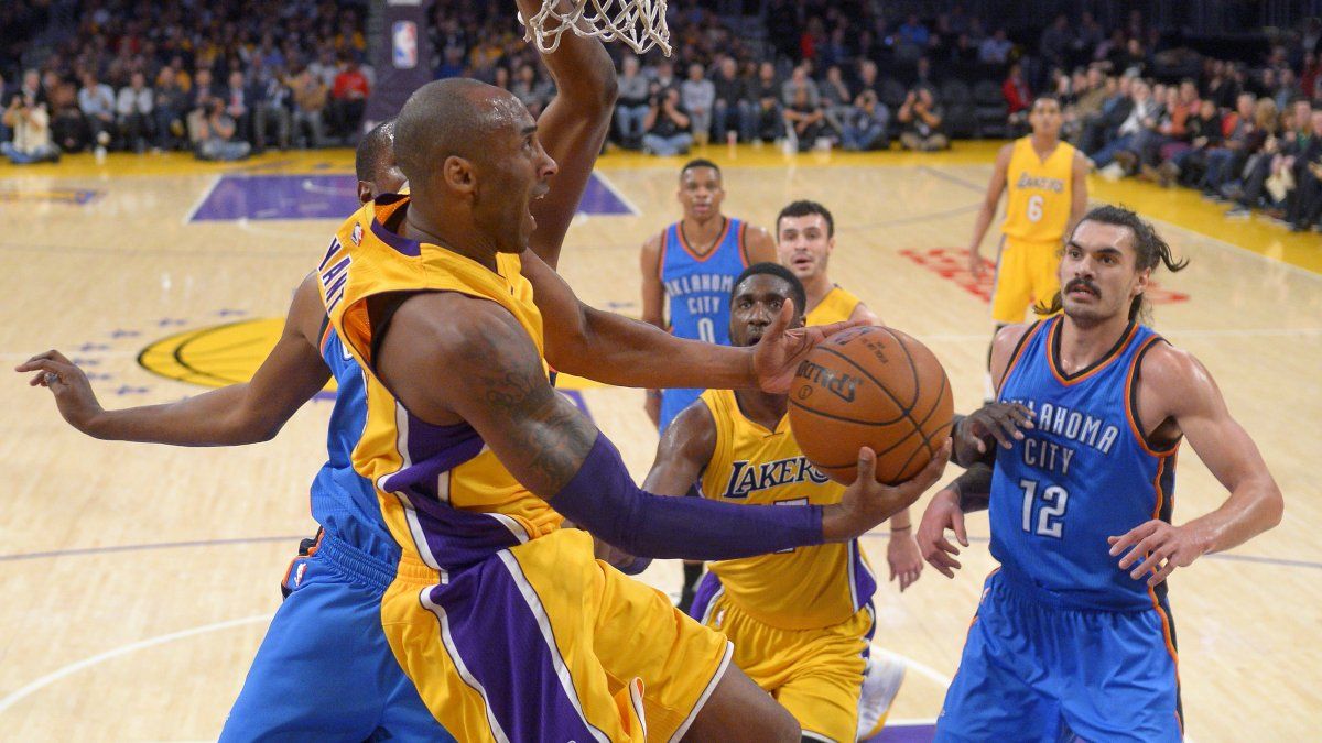 Westbrook, Thunder frenan a Lakers pese a gran noche de Lou