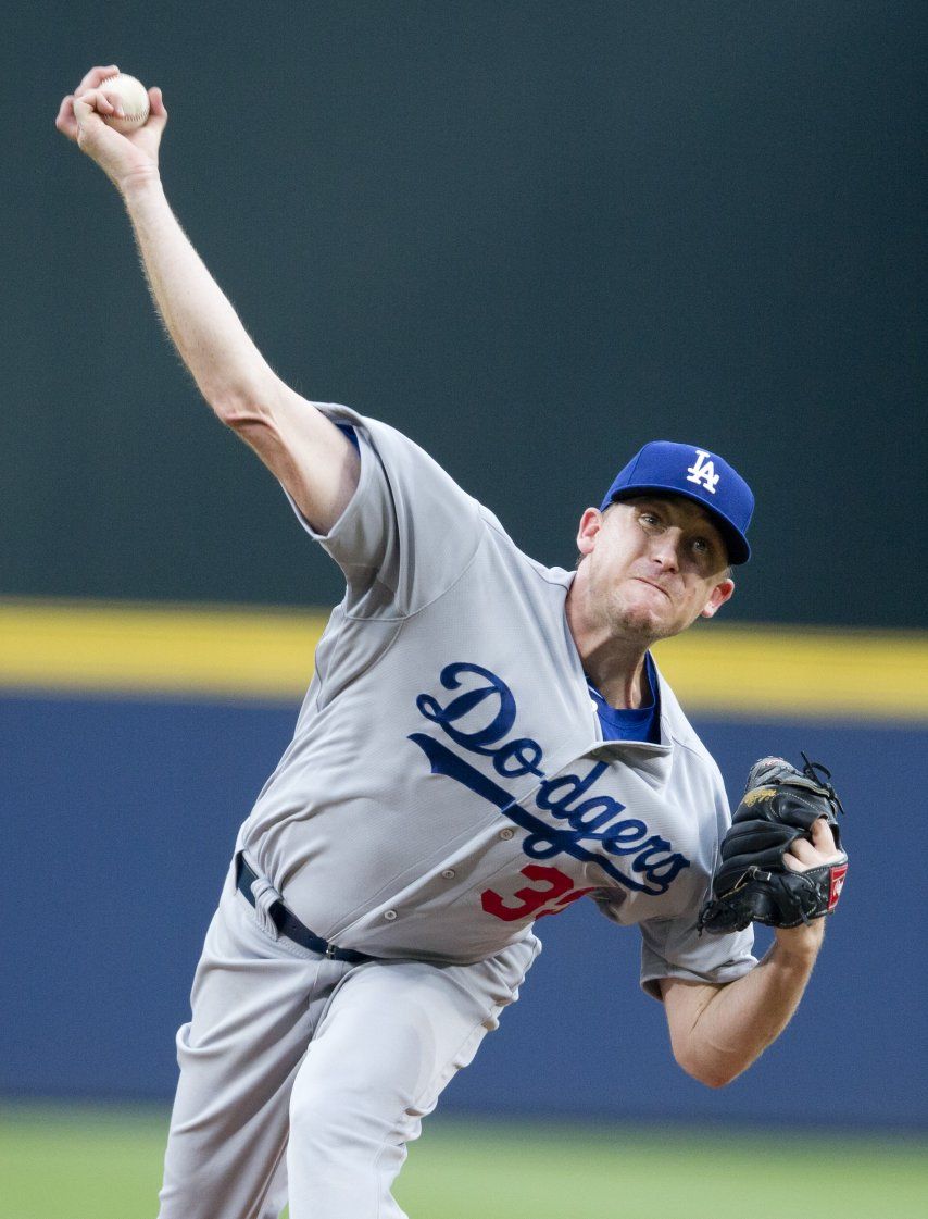 Correia vence a Bravos, en debut con Dodgers