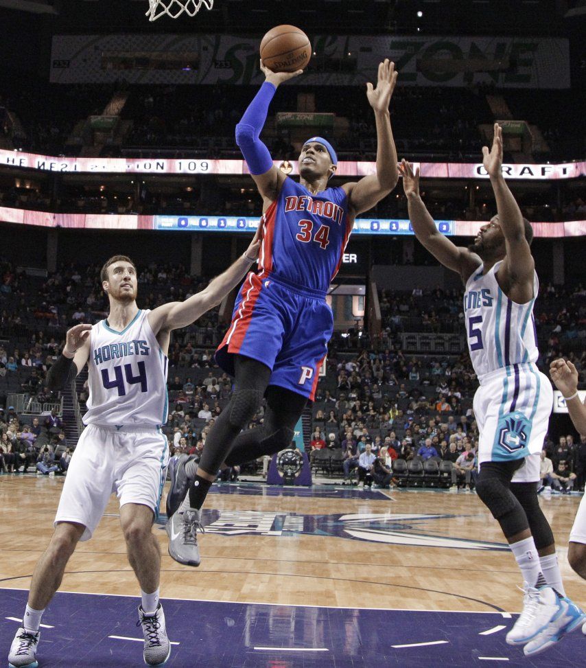 Con 24 de Harris, Pistons despachan 112-89 a Hornets