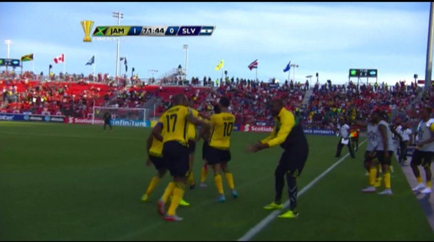 Jamaica fulmina 1-0 a El Salvador y gana su grupo