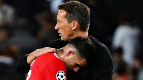 Roger Schmidt critica al Chelsea por intentar fichar a Enzo Fernández