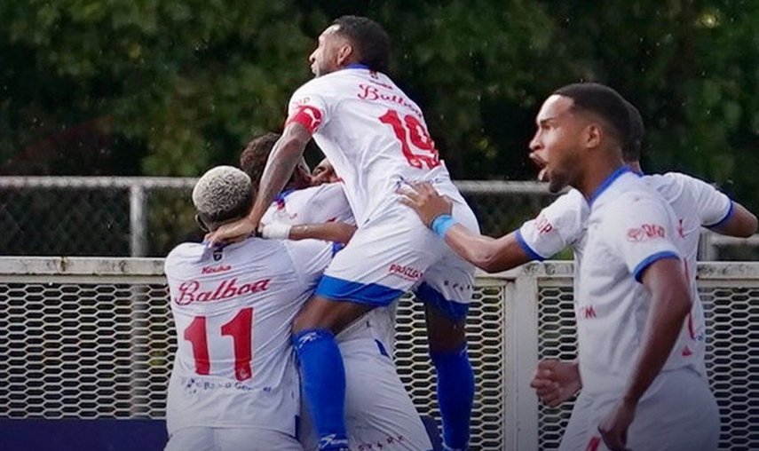 LPF: Plaza Amador se mete en semifinales con doblete de Negrete