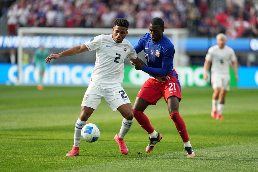 Liga de Naciones CONCACAF: César Blackman salió lesionado contra Estados Unidos