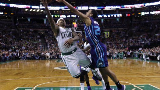 Con gran remontada, Celtics derrotan a Hornets