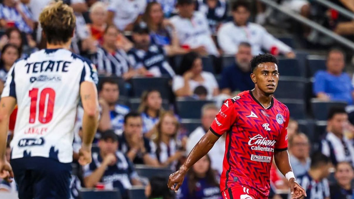 ¡Preocupación! Édgar Yoel Bárcenas se retiró lesionado en partido de Mazatlán