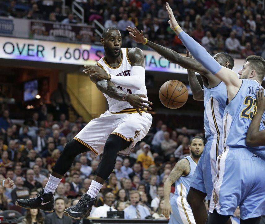 Enfocado en los playoffs, James se desconecta de las redes