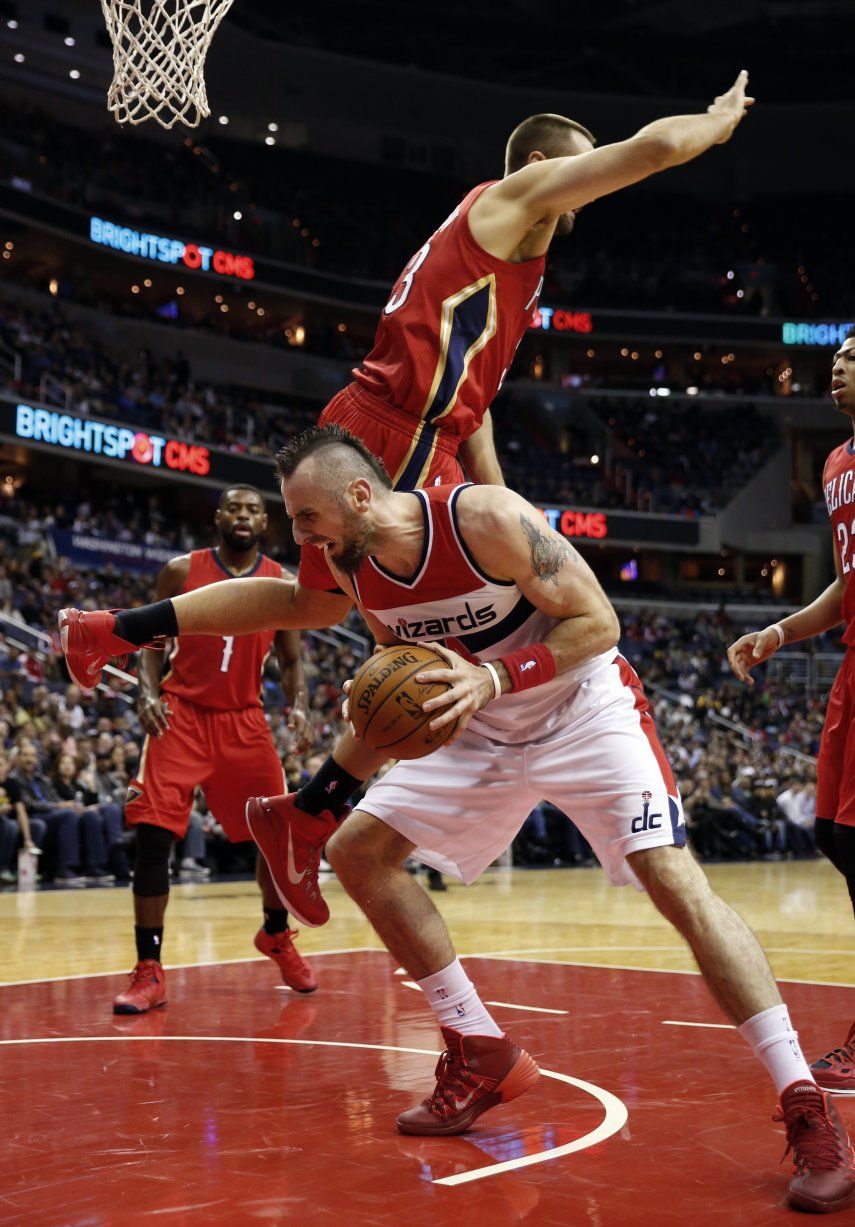 Gortat, clave en triunfo de Wizards sobre Pelicans