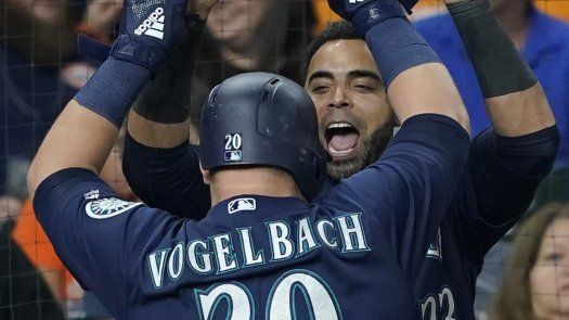 Con grand slam de Vogelbach, Marineros vencen a Astros