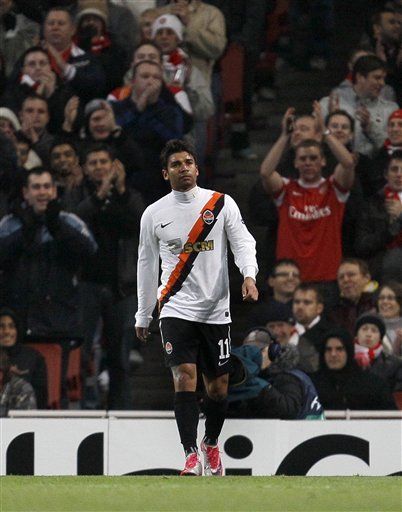 Eduardo, ovacionado tras su gol contra el Arsenal