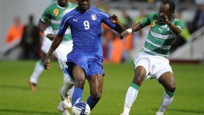 Italia tiene nueva imagen pero sigue perdiendo igual