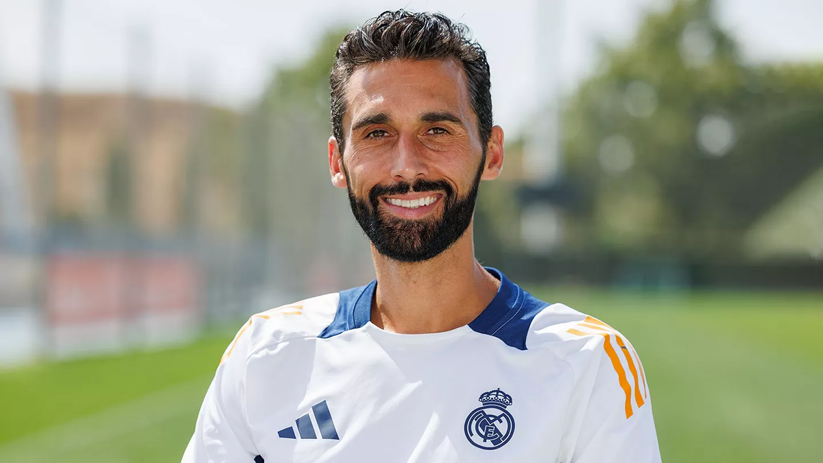 Álvaro Arbeloa se convierte en el nuevo DT del Real Madrid Álvaro Arbeloa se convierte en el nuevo DT del Real Madrid